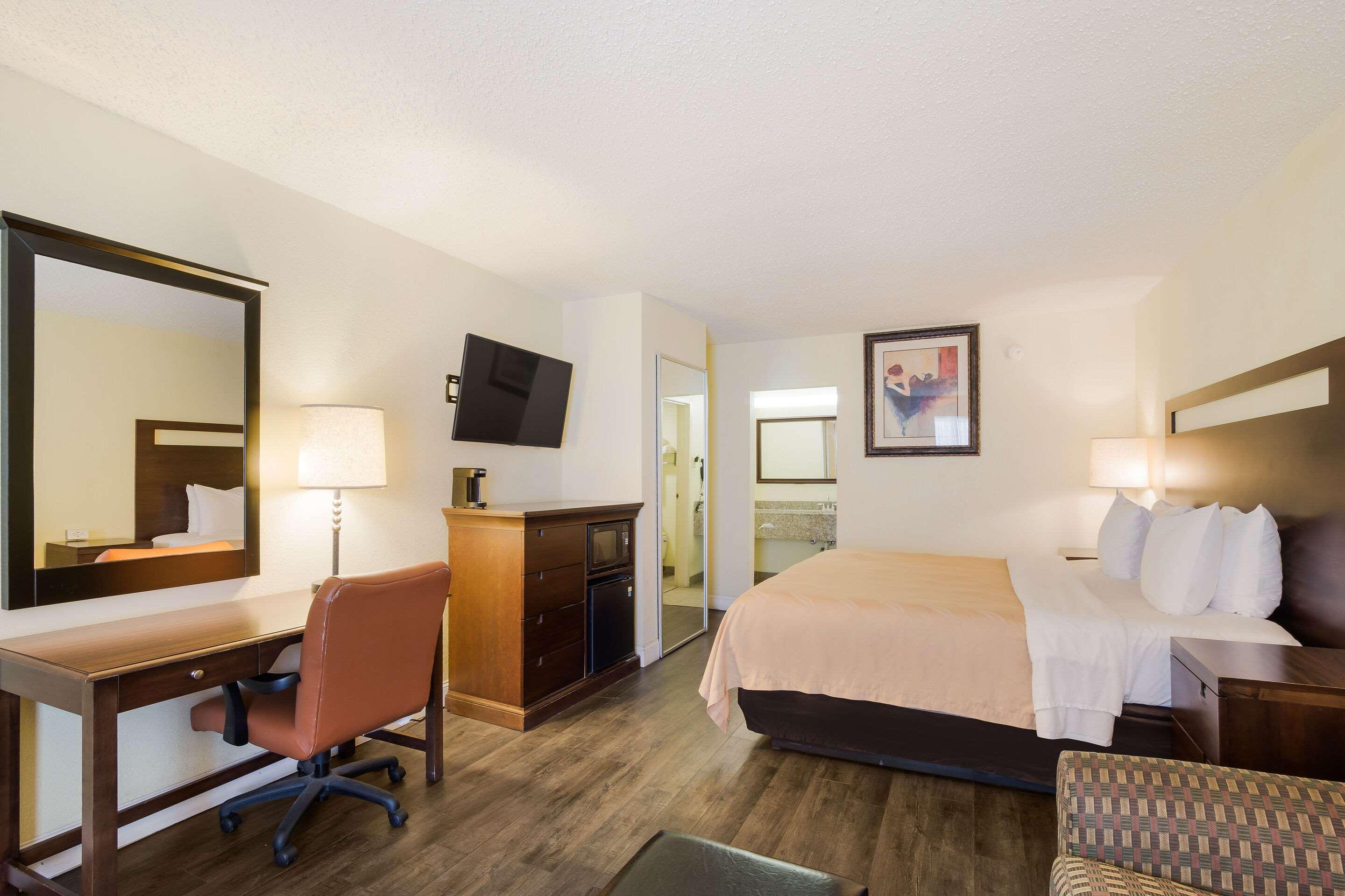 Quality Inn & Suites Conference Center Statesboro Historic District Eksteriør bilde