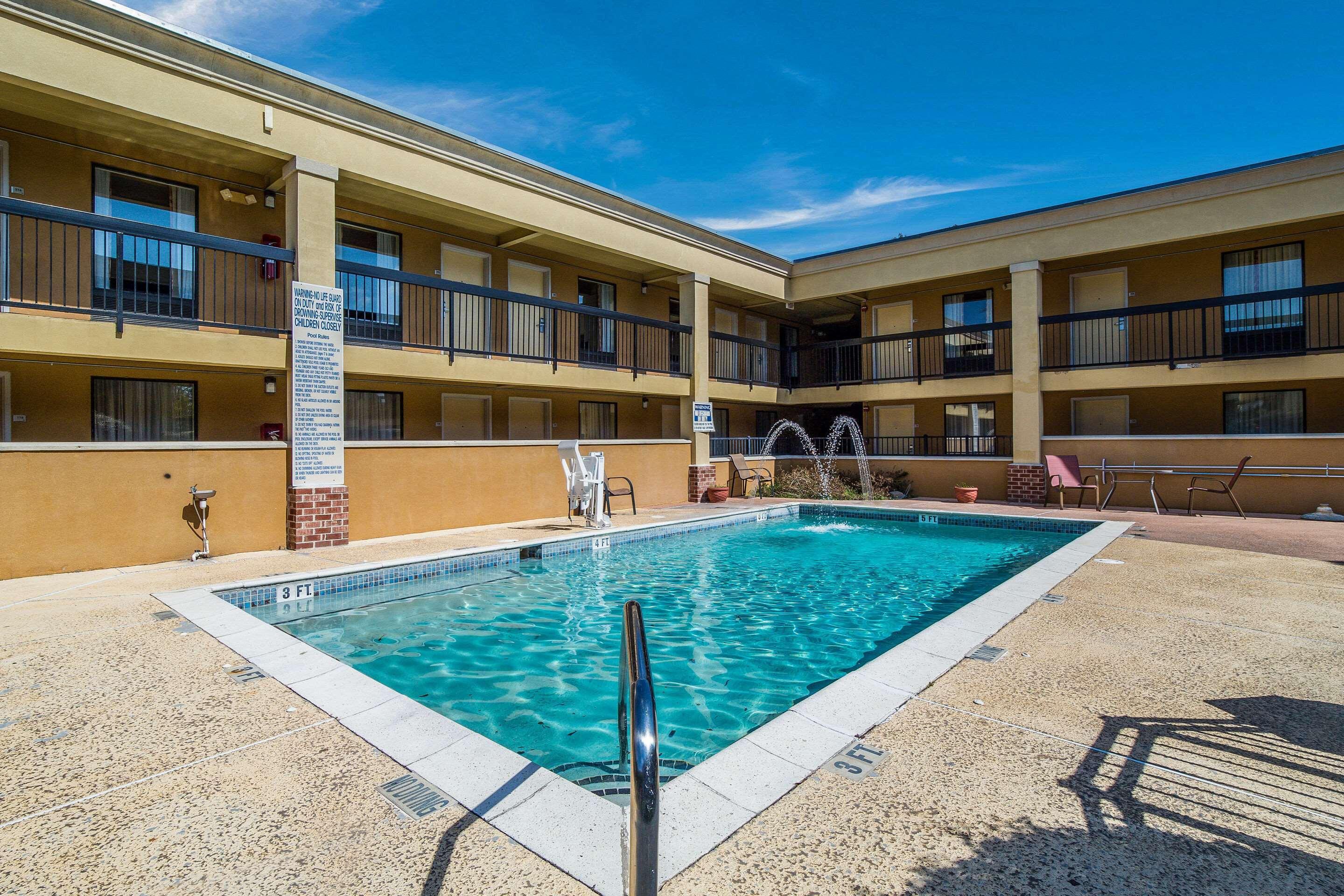 Quality Inn & Suites Conference Center Statesboro Historic District Eksteriør bilde